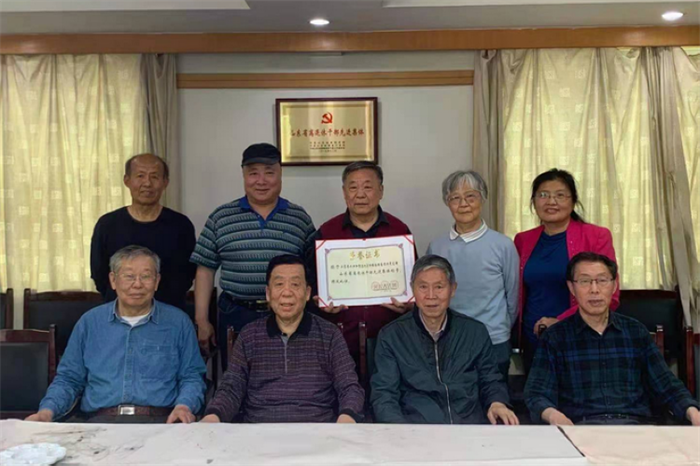 省工业和信息化厅举办庆祝建党100周年老干部书画笔会活动.png